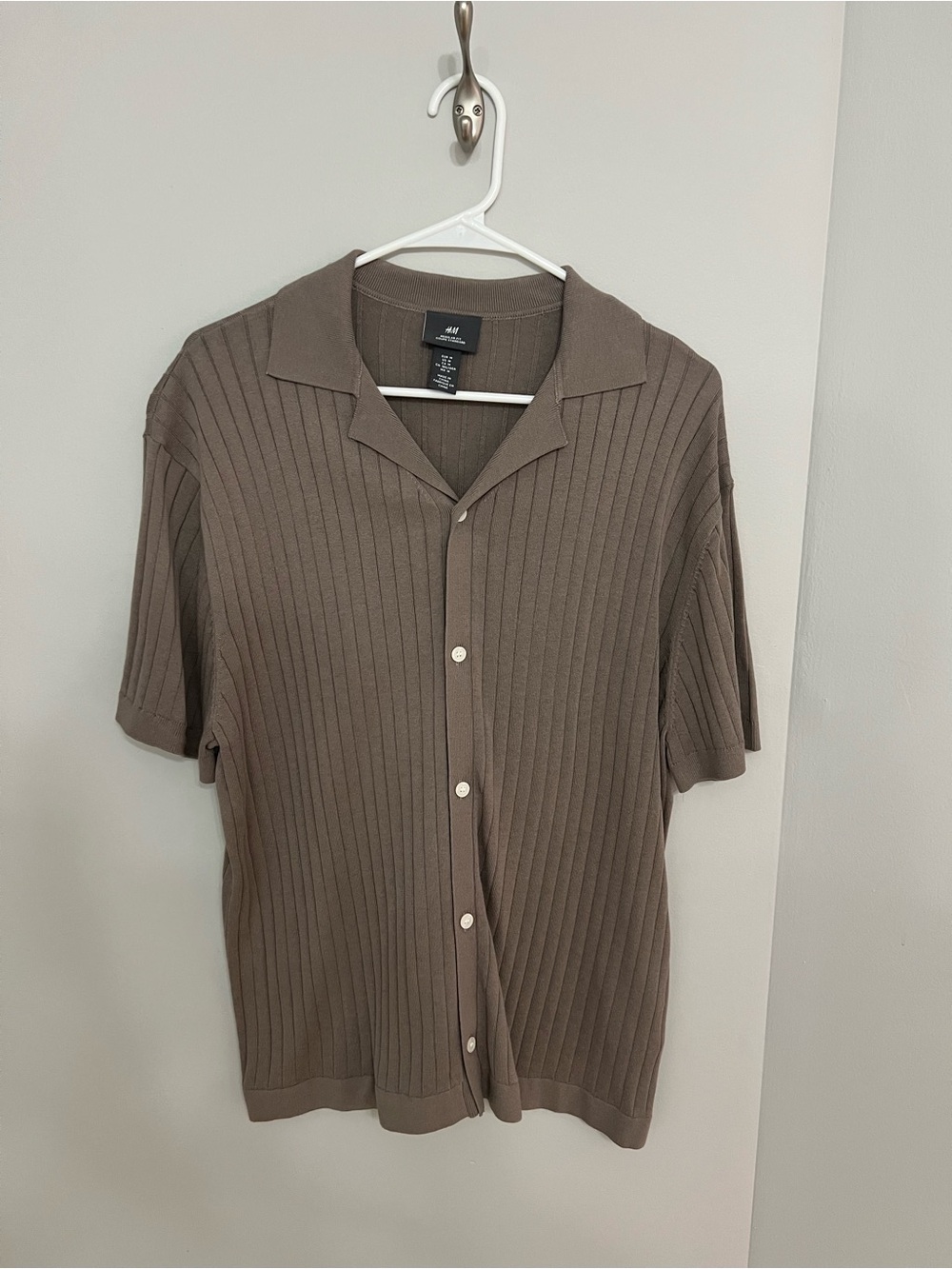 H&M Brown Ribbed Short-Sleeve Button-Down Shirt